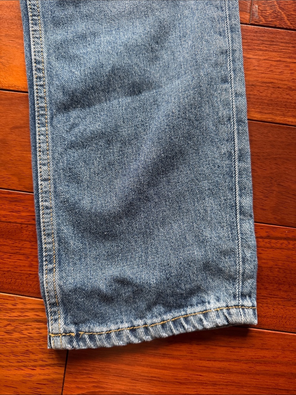 Zara Basic Denim Relaxed Jeans with Red Rose Embroidery - Picture 3 of 12